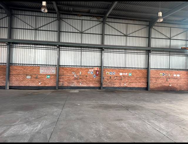 1,057M² WAREHOUSE TO LET IN PRETORIA WEST